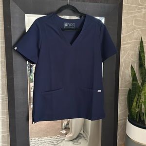 FIGS Navy Casma Three-Pocket Scrub Top